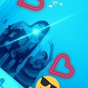 Meet your Posher, Anaya